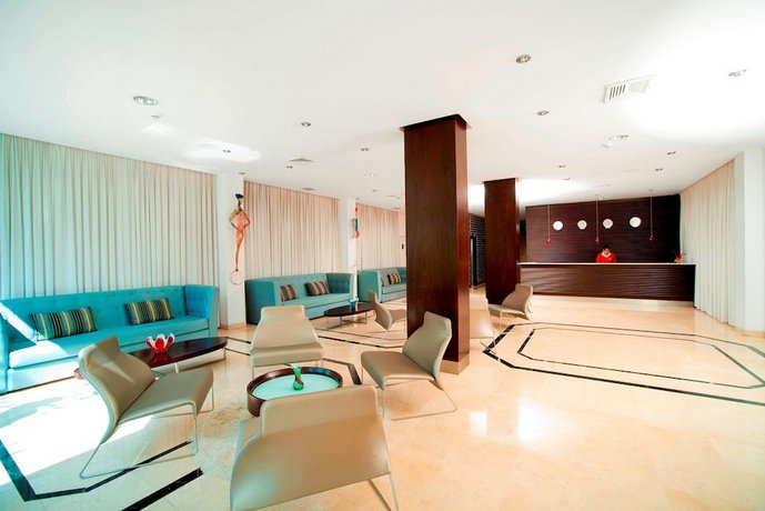 Radisson San Isidro Hotel & Suites
