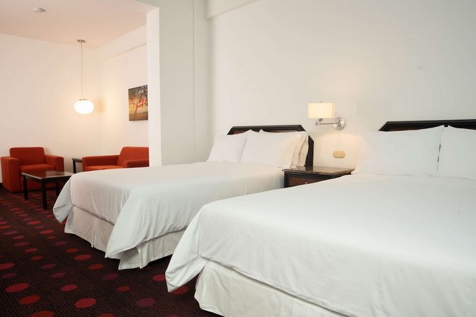 Radisson San Isidro Hotel & Suites