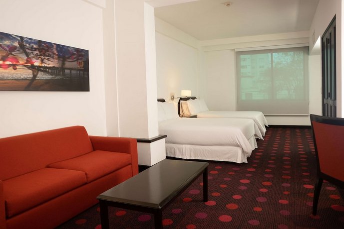 Radisson San Isidro Hotel & Suites