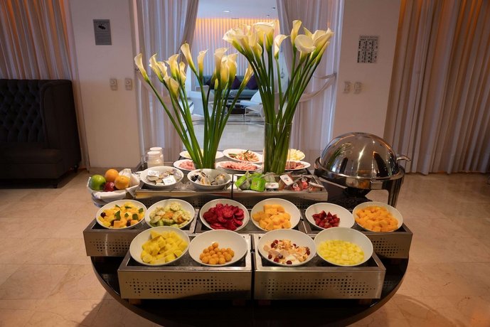 Radisson San Isidro Hotel & Suites