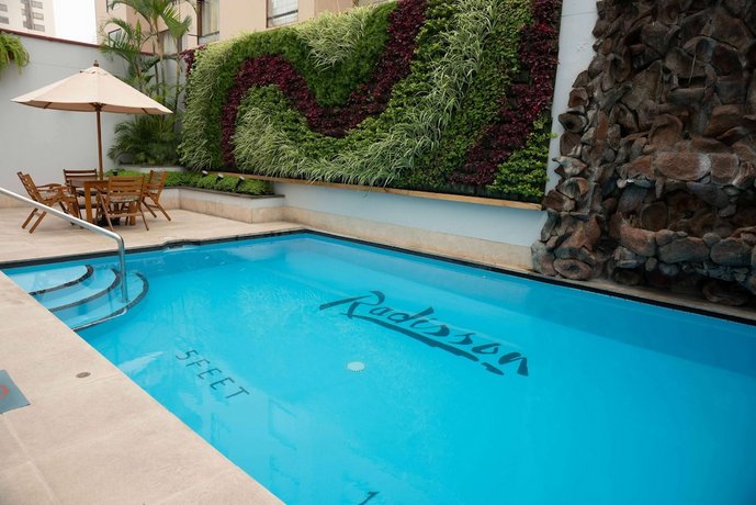 Radisson San Isidro Hotel & Suites
