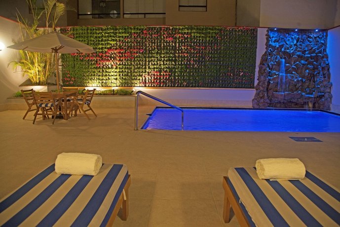 Radisson San Isidro Hotel & Suites