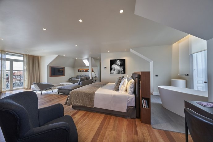Les Suites at Cliff Bay Portobay