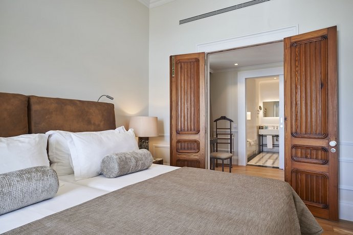 Les Suites at Cliff Bay Portobay