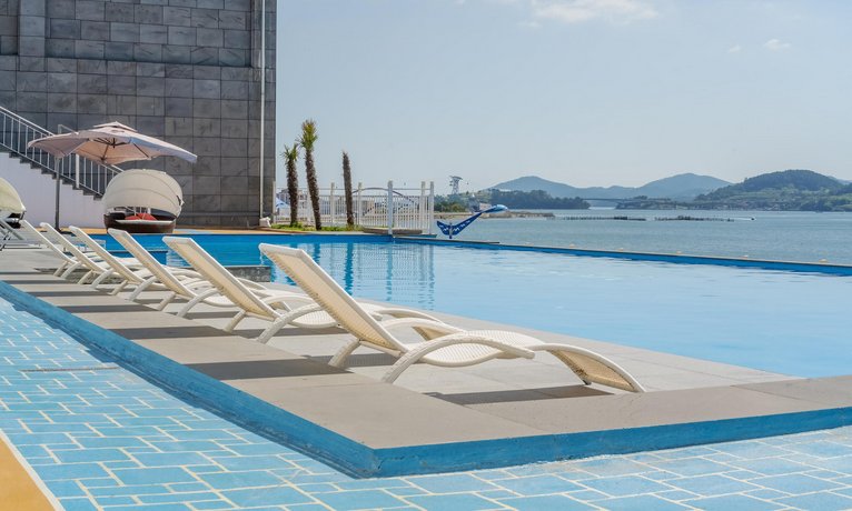 Arte Resort Spa & Pool Villa