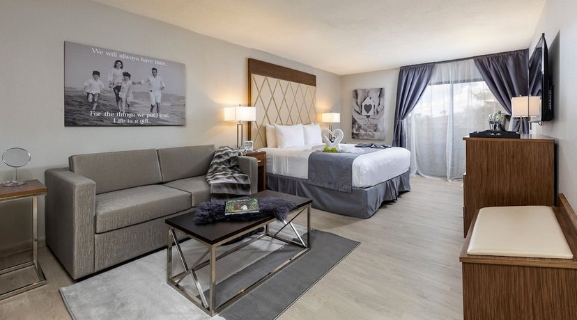 Palazzo Lakeside Hotel an Ascend Hotel Collection Member