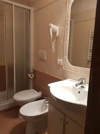 B&B Rudy Center