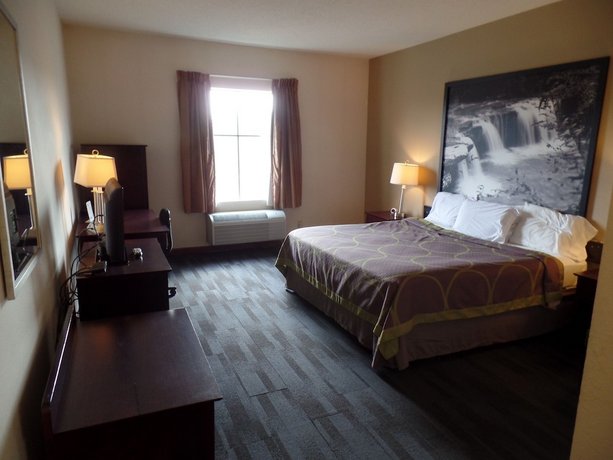 Super 8 by Wyndham Beaver Falls