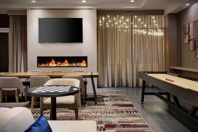 DoubleTree by Hilton Chicago Midway Airport IL