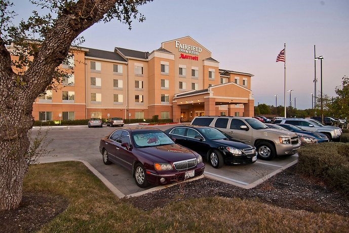 Fairfield Inn & Suites by Marriott San Antonio North Stone Oak