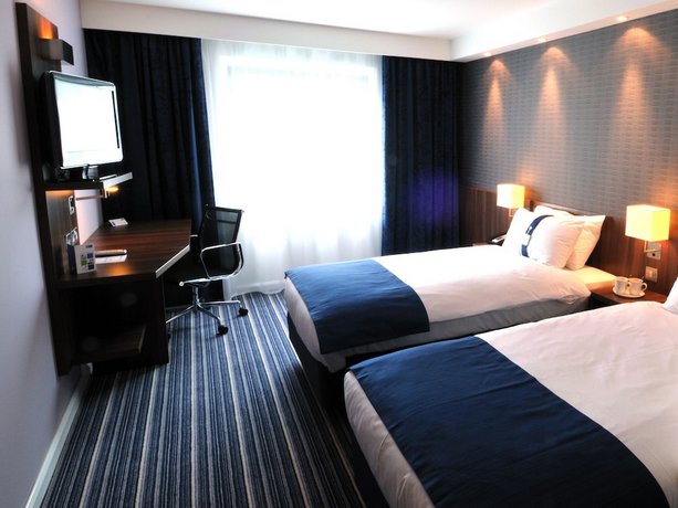 Holiday Inn Express London Heathrow T5