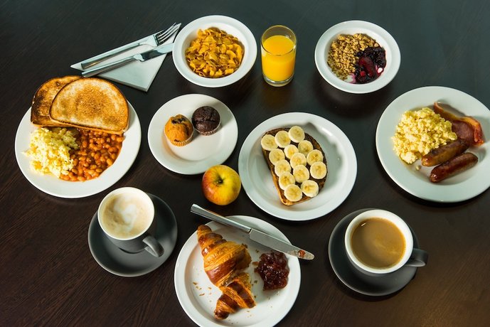 Holiday Inn Express London Luton Airport
