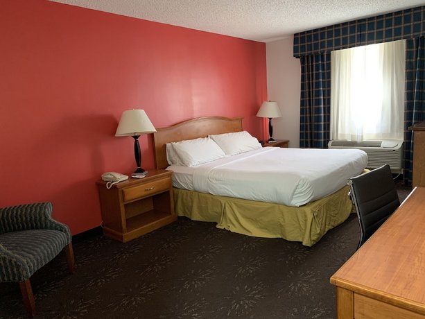 Ramada by Wyndham Santa Fe