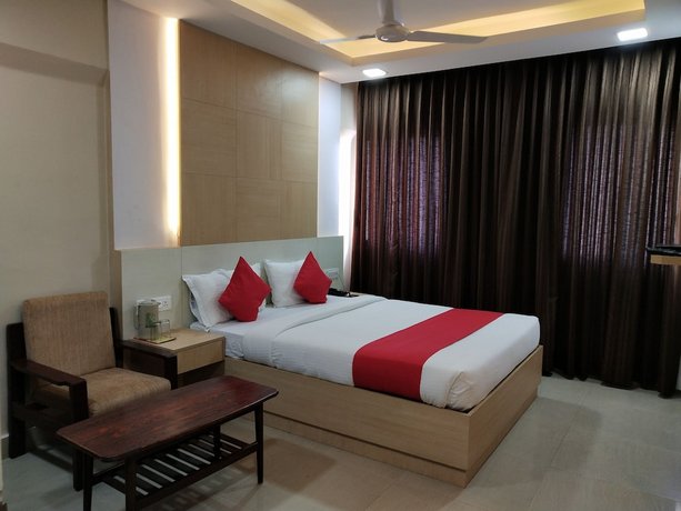 OYO 10394 Hotel Geo