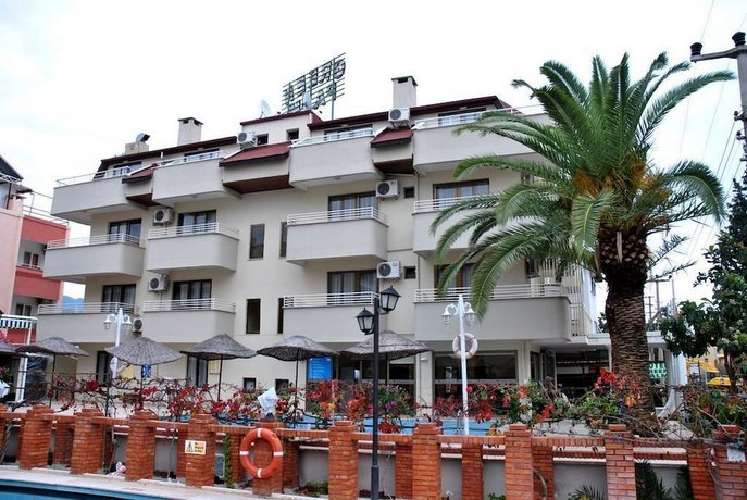 Green Palm Hotel