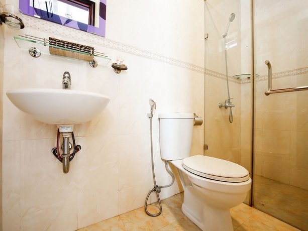 OYO 374 Areca Riverside Hotel