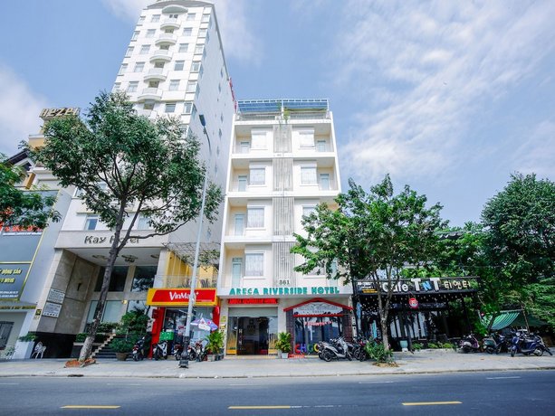 OYO 374 Areca Riverside Hotel
