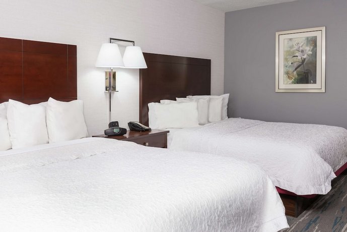 Hampton Inn & Suites Orlando Airport at Gateway Village