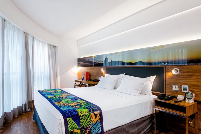 Arena Leme Hotel