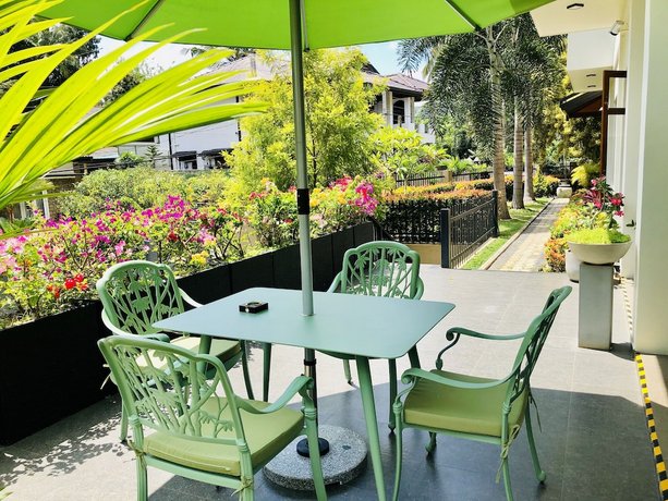 Rivora Residence