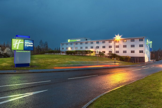 Holiday Inn Express Manchester Airport Manchester Airport United Kingdom thumbnail