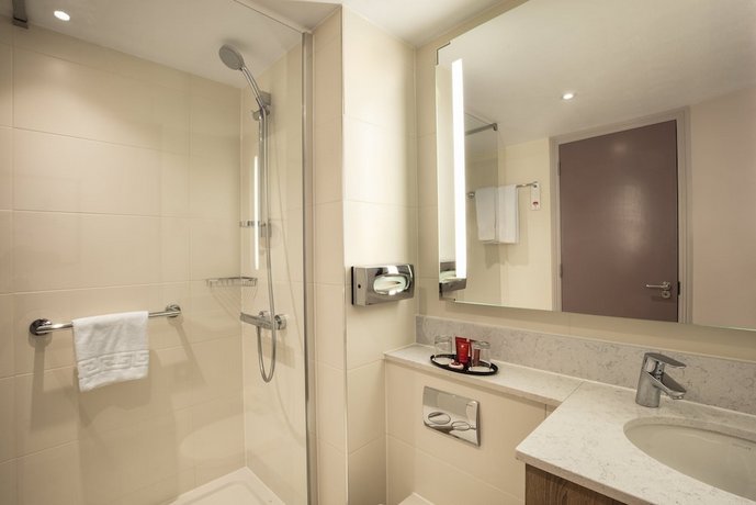 Leonardo Hotel London Heathrow Airport