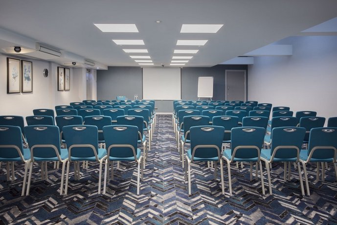 Leonardo Hotel London Heathrow Airport