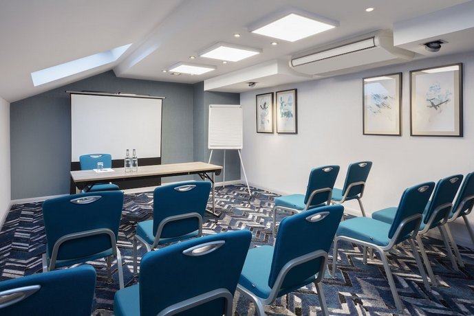 Leonardo Hotel London Heathrow Airport