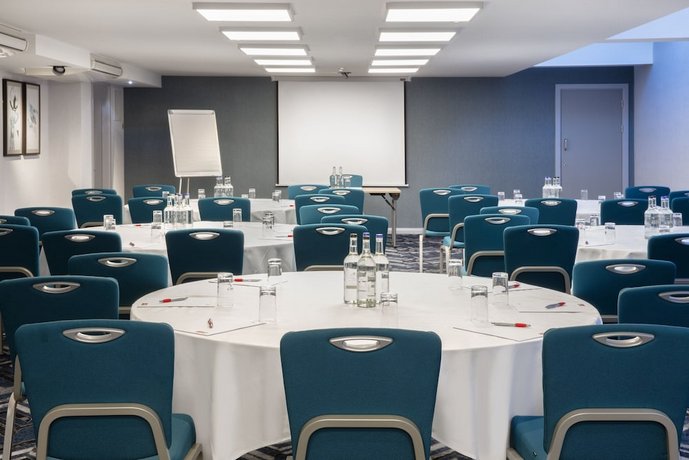 Leonardo Hotel London Heathrow Airport