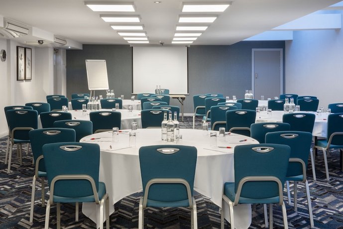 Leonardo Hotel London Heathrow Airport