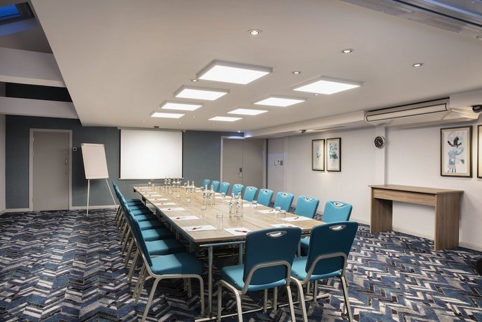 Leonardo Hotel London Heathrow Airport