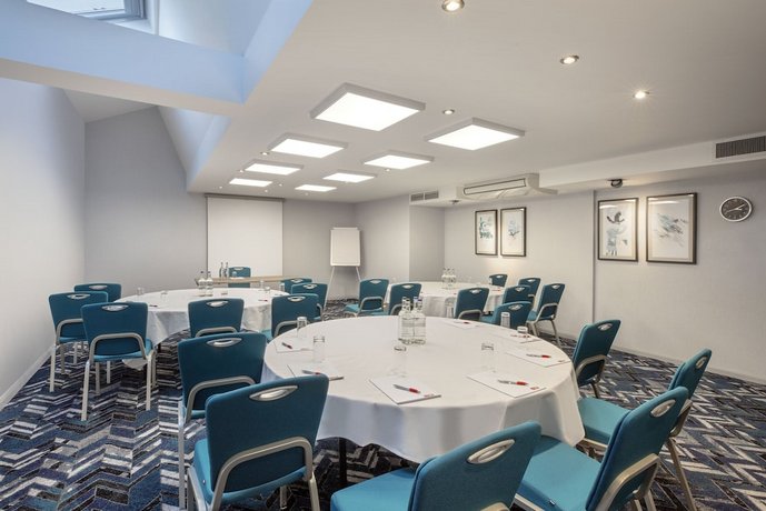 Leonardo Hotel London Heathrow Airport