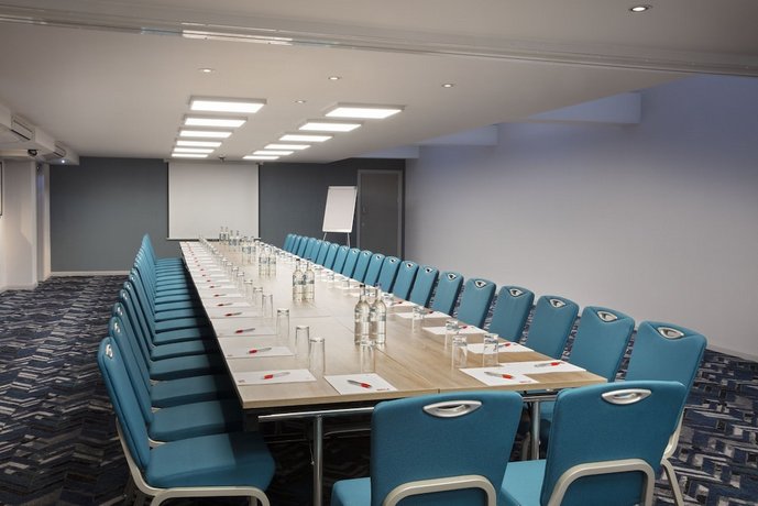 Leonardo Hotel London Heathrow Airport