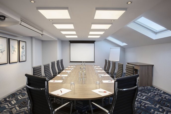 Leonardo Hotel London Heathrow Airport