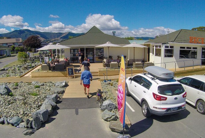 Tahuna Beach Kiwi Holiday Park and Motel 