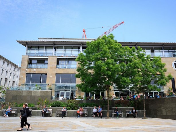 Live in Leeds Millenium Square Apartment