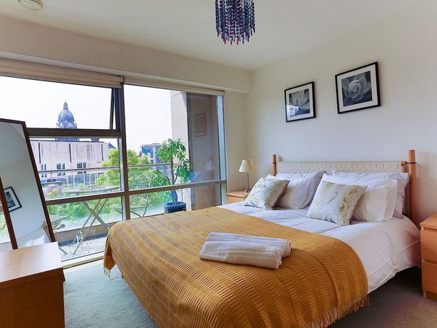 Live in Leeds Millenium Square Apartment