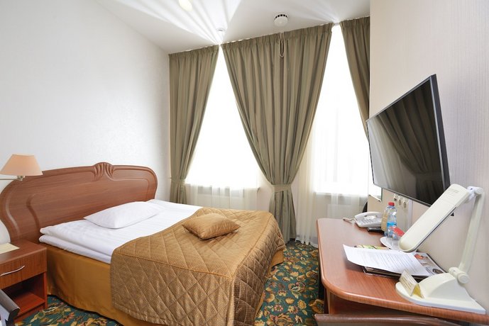 Отель Cronwell Inn Стремянная