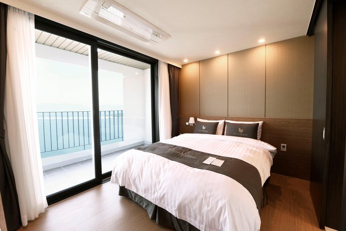 Yeosu UTOP MARINA Hotel & Resort