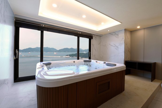 Yeosu UTOP MARINA Hotel & Resort