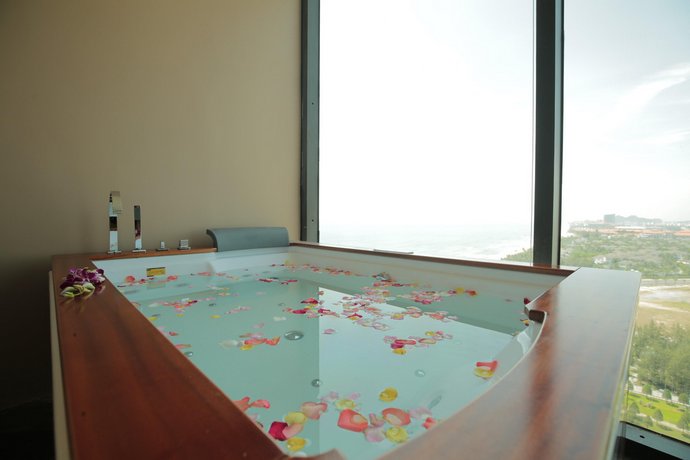 Adamo Hotel