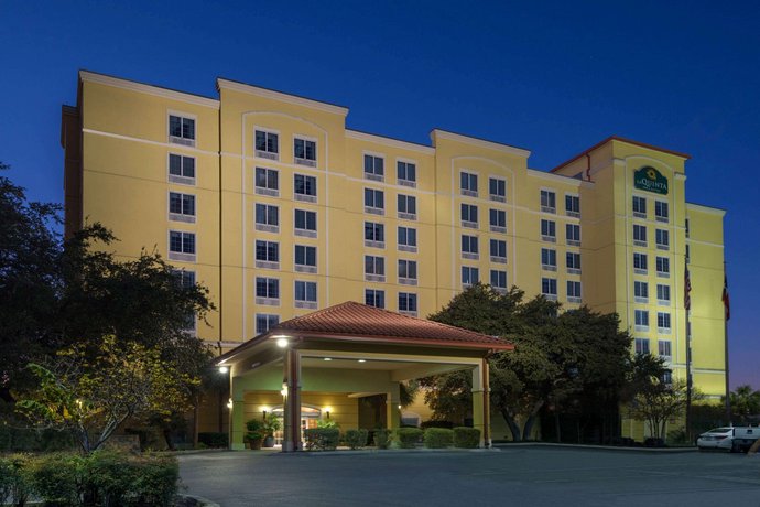 La Quinta Inn & Suites San Antonio Medical Ctr NW