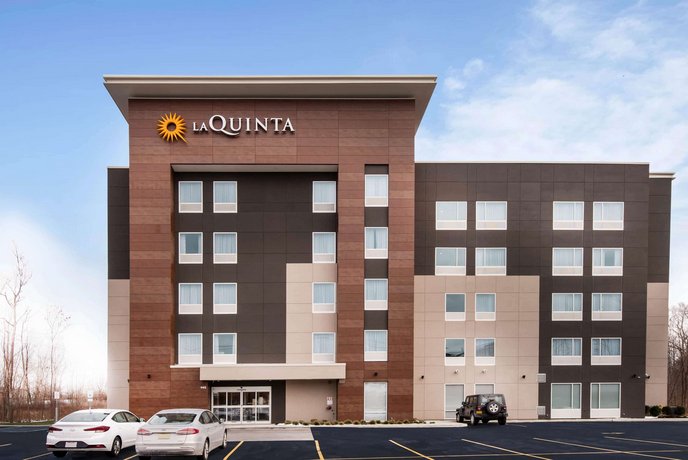 La Quinta Inn & Suites Buffalo - Amherst