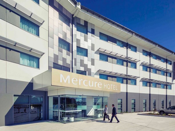 Mercure Newcastle Airport Images