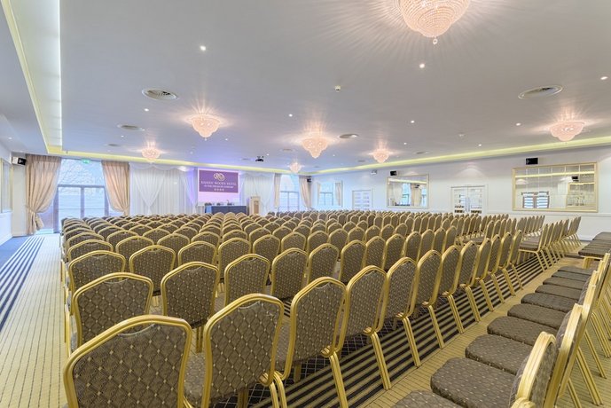 Raheen Woods Hotel