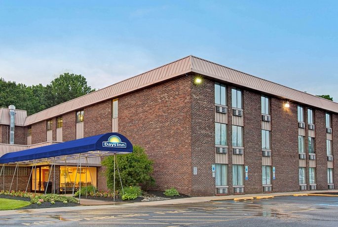 Days Inn by Wyndham East Windsor/Hightstown