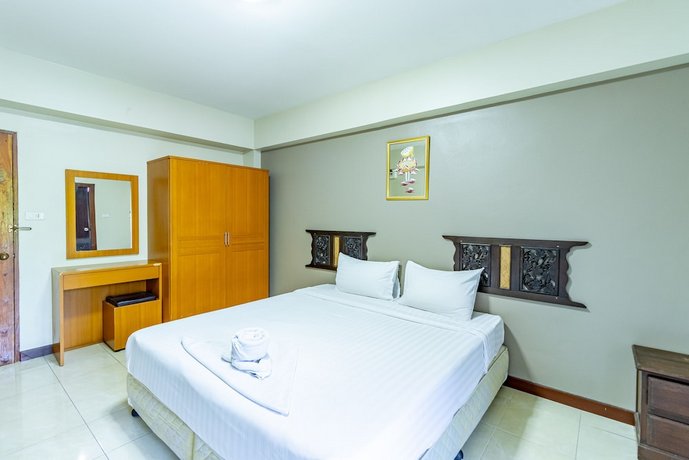 Silver Gold Garden Suvarnabhumi Airport Hotel