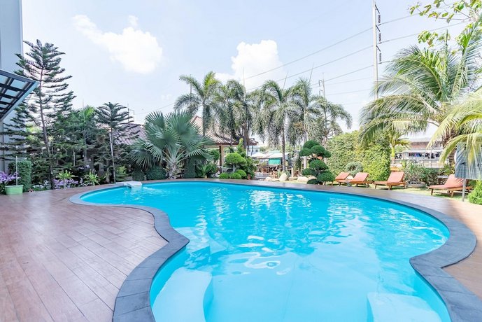 Silver Gold Garden Suvarnabhumi Airport Hotel