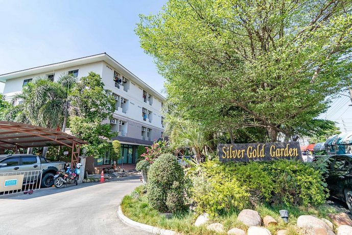 Silver Gold Garden Suvarnabhumi Airport Hotel