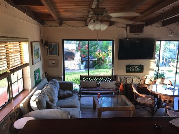 Orange Hill Beach Inn